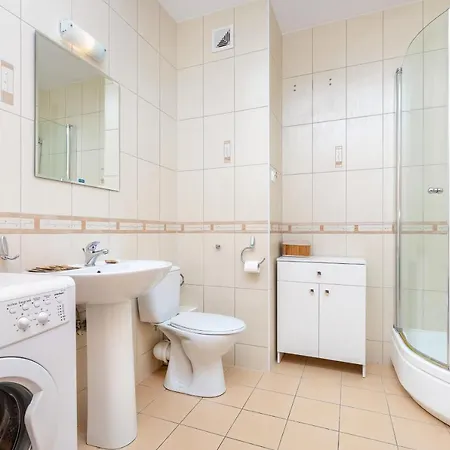 Feniks 4 By Jantar Kolobrzeg