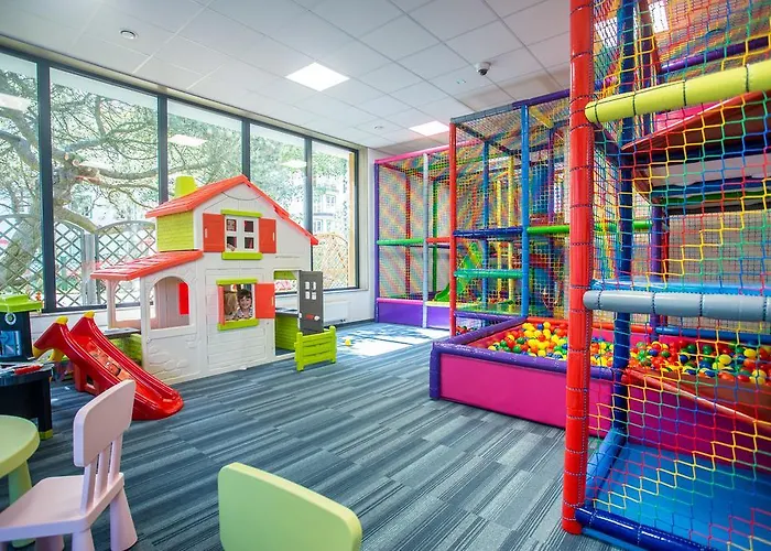 Feniks 4 By Jantar Kołobrzeg